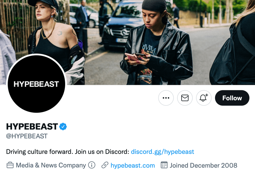 Audiense blog - HYPEBEAST dirige ses adeptes vers le serveur discord en premier dans leur bio des médias sociaux.