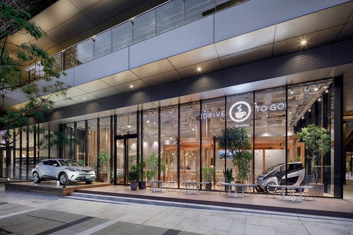 Audiense blog - Salle d'exposition Toyota The Drive to Go